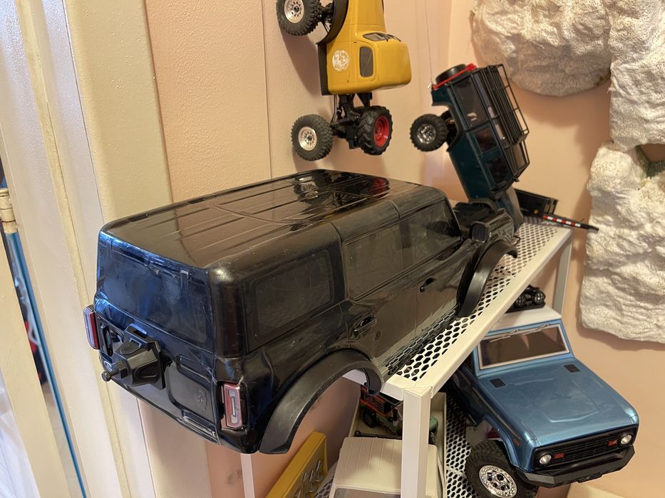 Traxxas TRX-4 Bronco body, fenders, bumpers