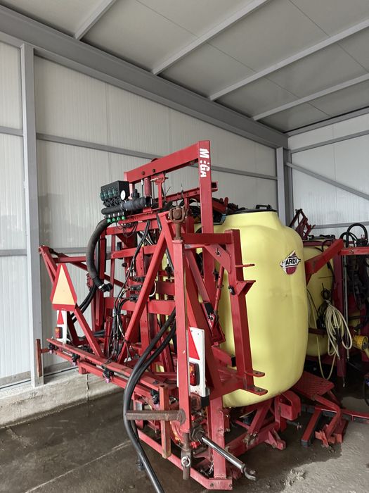 Tractor Met Erbicidat ierbicidat met Hardi Master 800l 1250l Danemarca