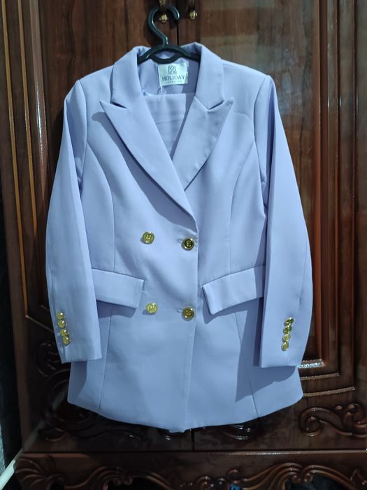 Yangi 1 marta kiyilgan