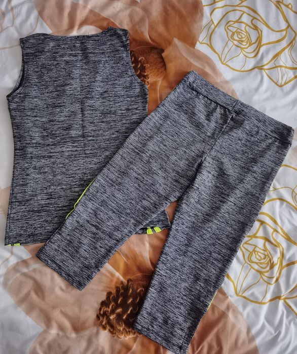 Дамски спортни комплекти