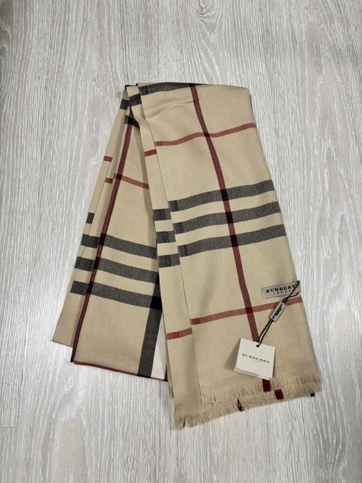 Esarfa Burberry dama