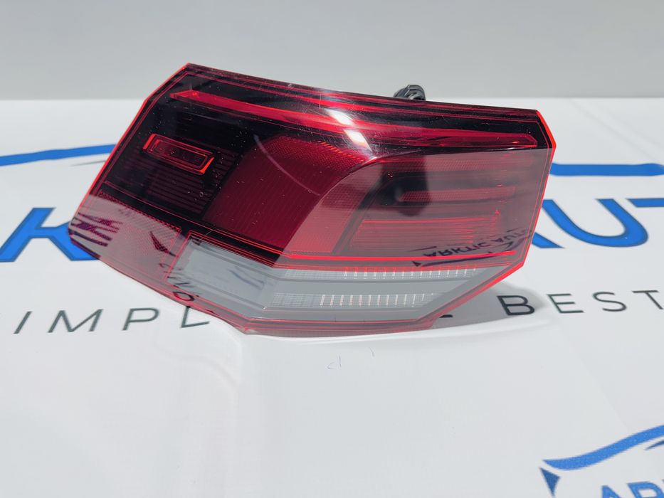 Stop stanga led VW Golf 8 cod 5H0945095C