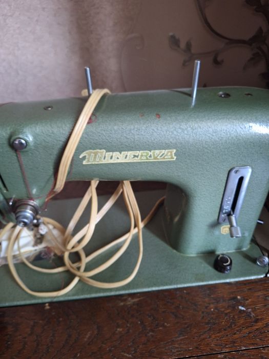 Швейная машина Minerva