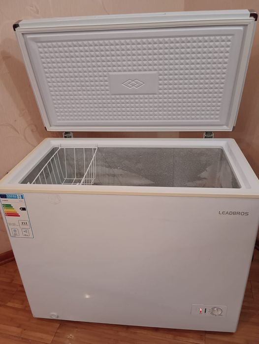 Продам вместительный морозильник в отличном рабочем состоянии