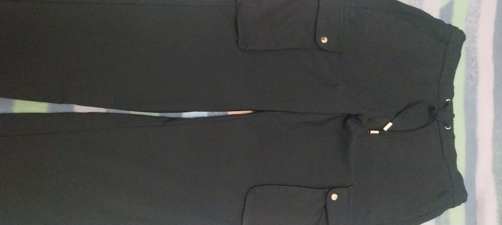 Pantaloni noi F&F  eur 42/14