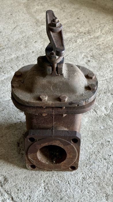 Задвижка, клапан чугунный. Вентиль