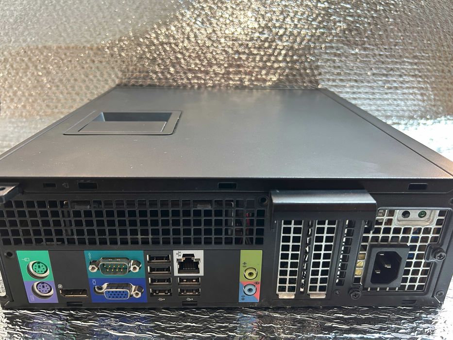 Четириядрен компютър DELL OptiPlex 790