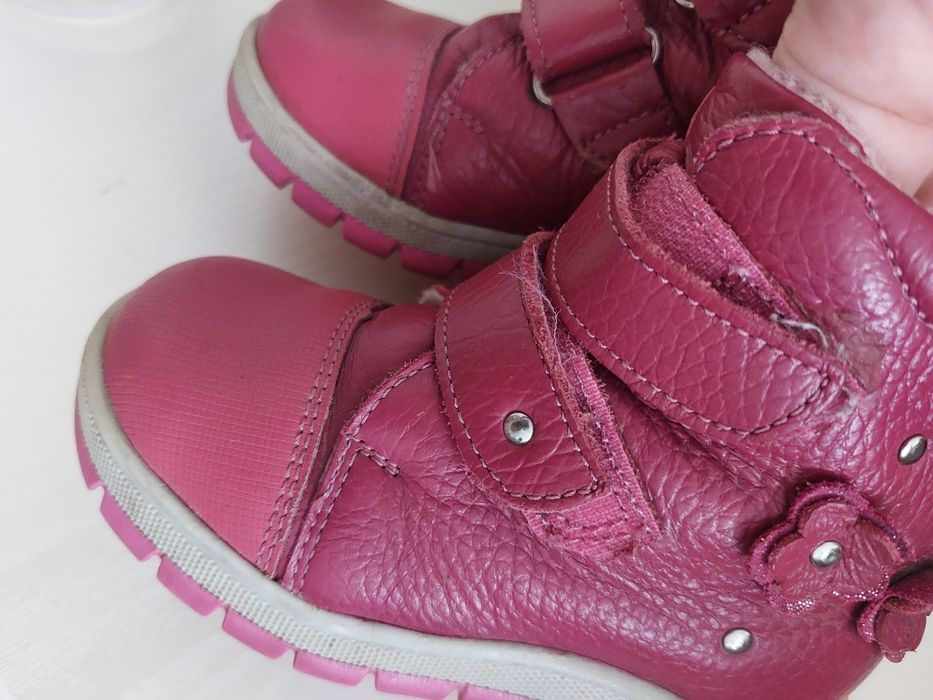 Обувь для девочки. 24р.