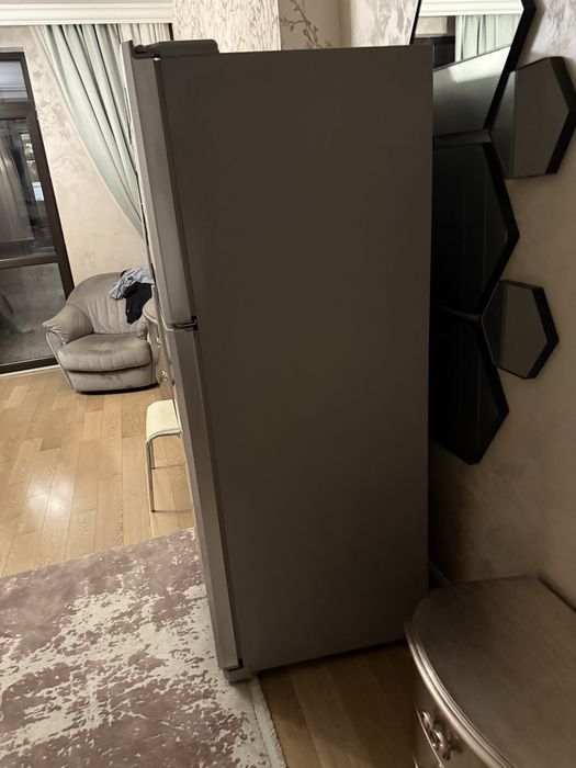 Холодильник Samsung