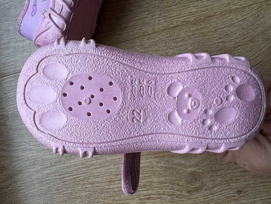 Пантофки - чисто нови 22 размер