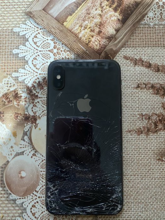 Iphone x 64 gb pentru piese baterie 100%