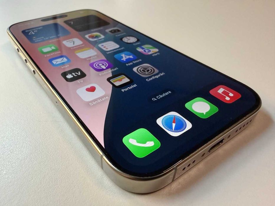  Apple / iPhone 16 Pro 128 Gb / Natural / 92% Acumulator