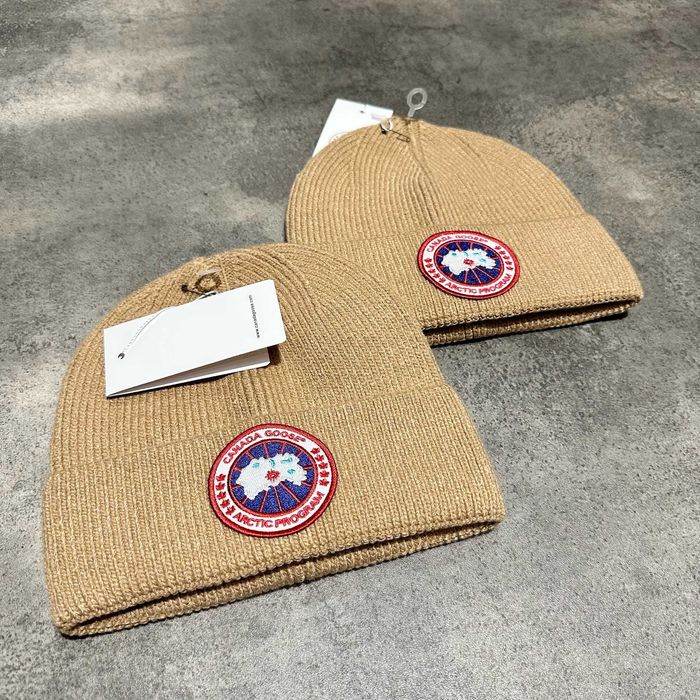 Зимни шапки беание Канада Гус canada goos beanie маркови шапки зимни