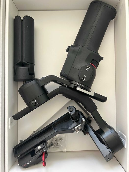 DJI RS 3 Mini – Стабилизатор за безогледални камери