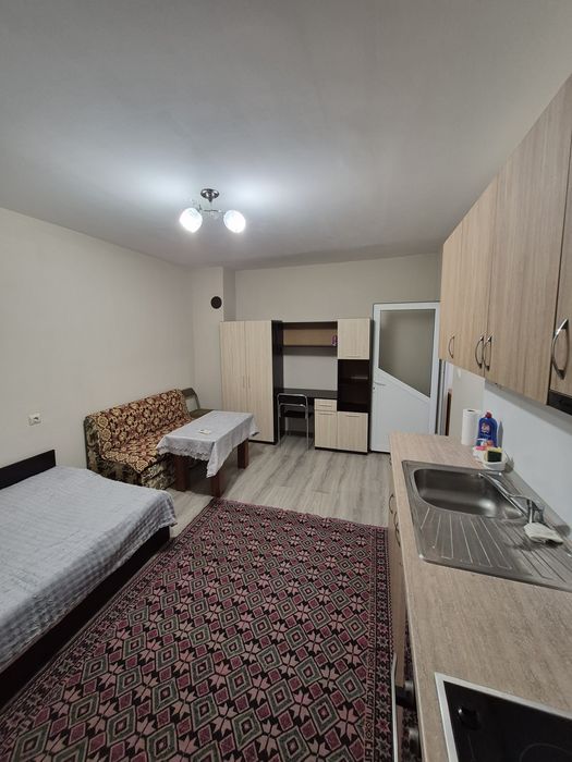 Давам под наем апартамент