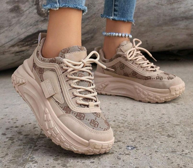 Уникални дамски маратонки!Нови!!!