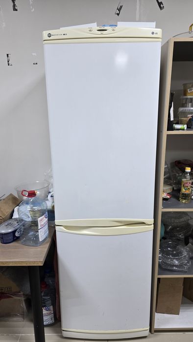 Холодильник LG, высота 180см