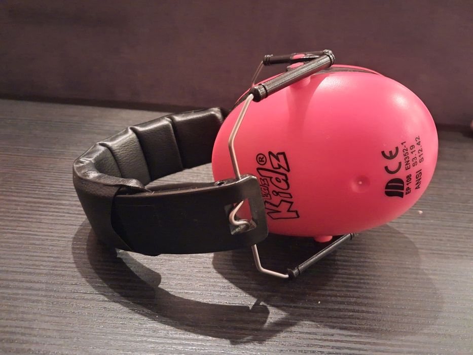 Vând cască bebeluș