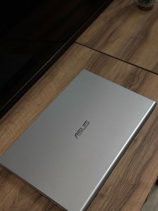 Ноутбук Asus Vivobook Ryzen 3-3200, SSD