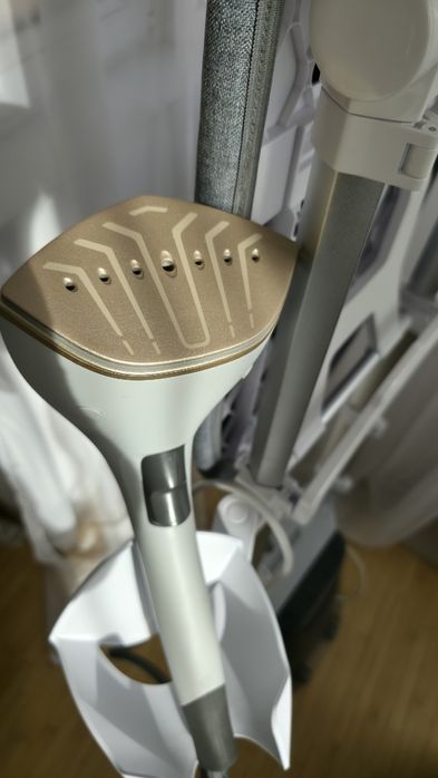 Stație de calcat vertical all-in-one AiO Philips