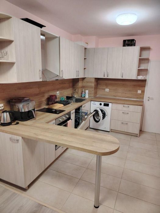 Дава се под наем Двустаен апартамент в София, Хиподрума - 89 кв.м за 787.95 € - Снимка #1