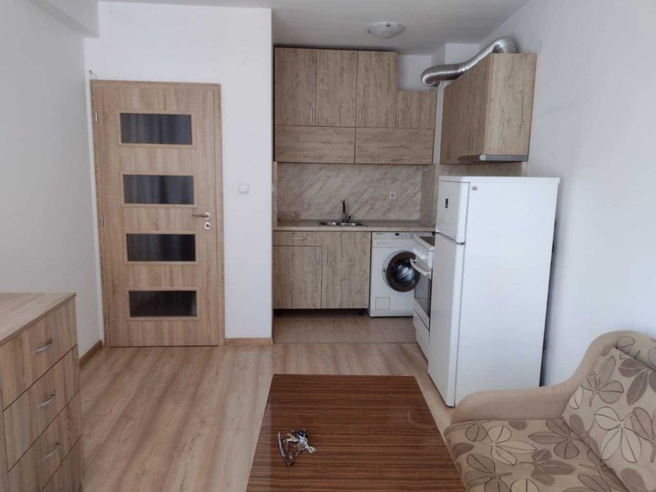 Дава се под наем Двустаен апартамент в Търговище, Център - 65 кв.м за 255 € - Снимка #1