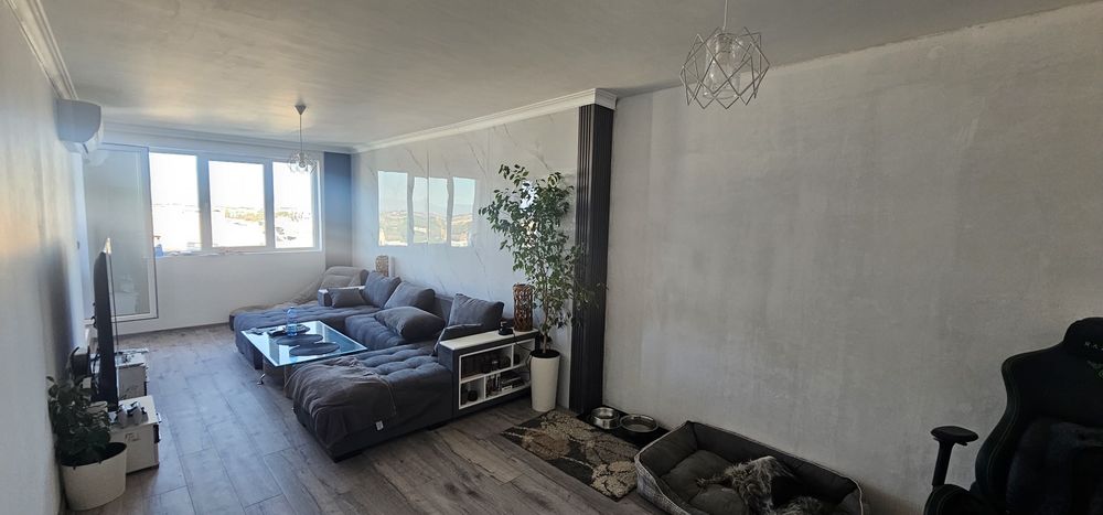 П образен диван НОВ !