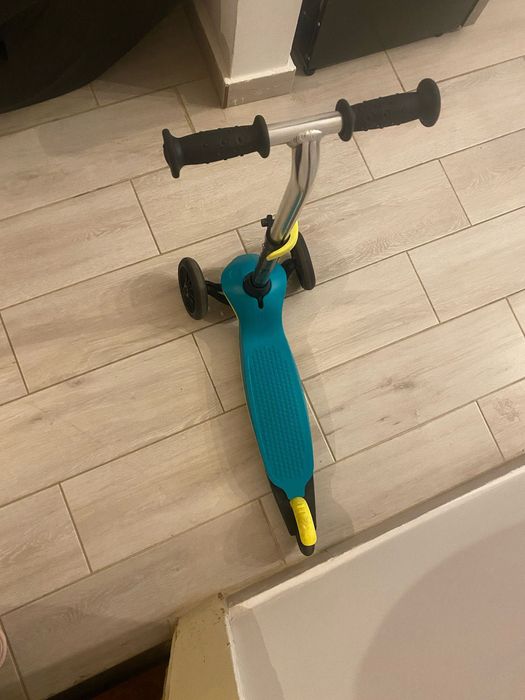 Trotineta Decathlon - 50 lei bucata