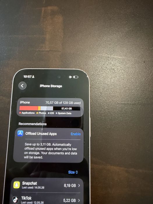 Продаван розов iPhone 15 128GB