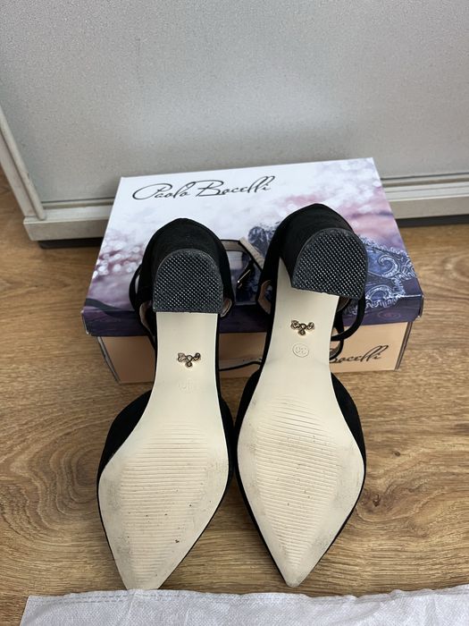 Елегантни дамски обувки