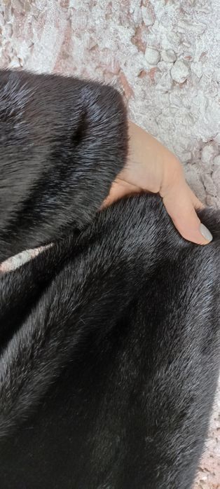 Продам шубу норковую