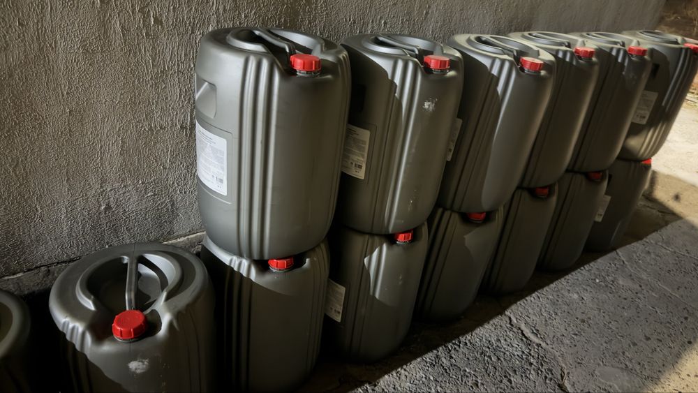 Продам Бочки пластиковые,  50 литровые