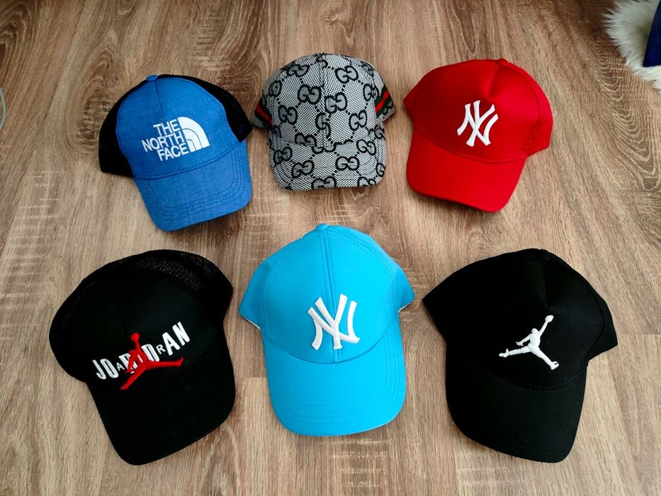 Șapcă NY / culori disponibile Roz Roșu Albastru Negru Mov Galben