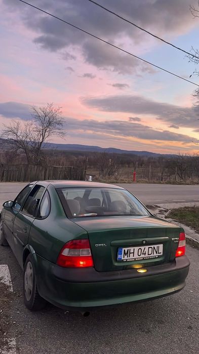 Vând/schimb opel vectra b