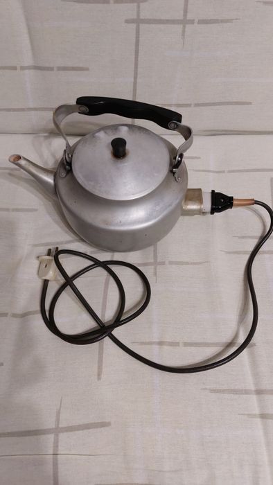 Чайник электрический  рабочий.