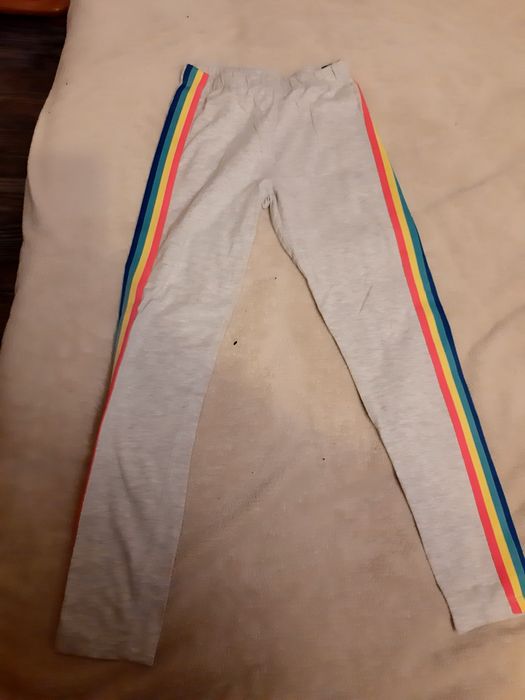 Продавам детски панталони и клинове за момиче 146/152