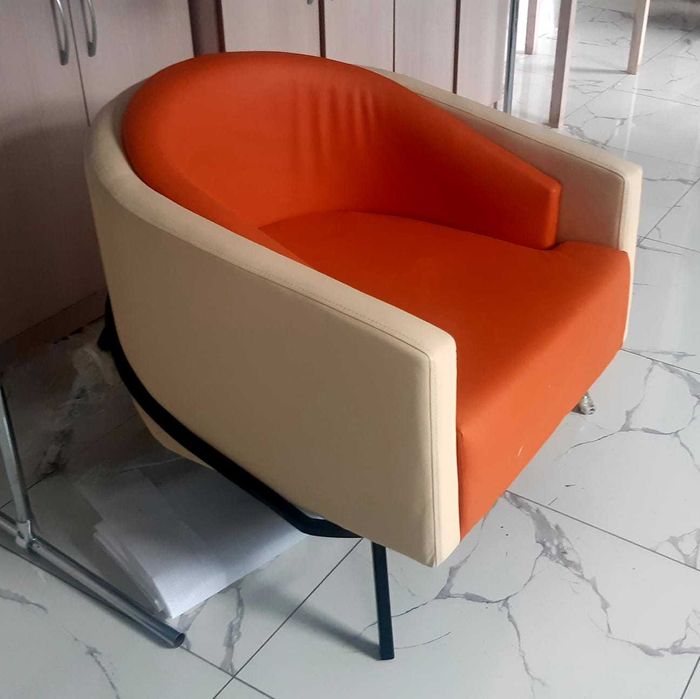 Продам кресло кожаное