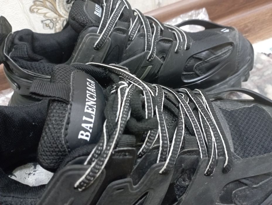 Balenciaga Track