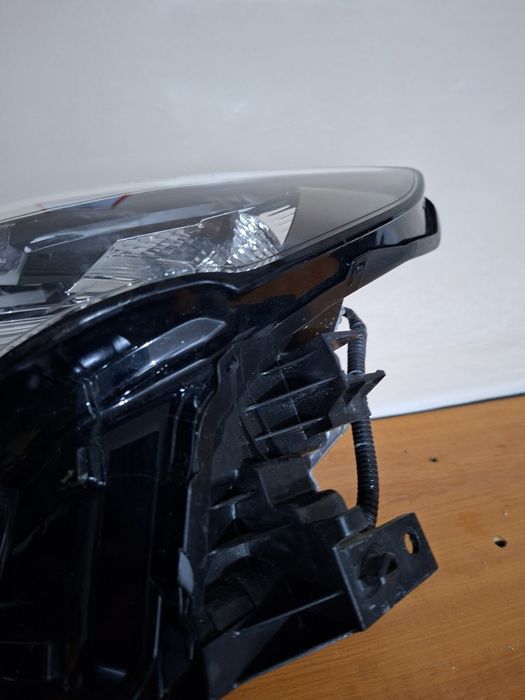 Ляв фар led  Mazda 3  2019-2023 год.