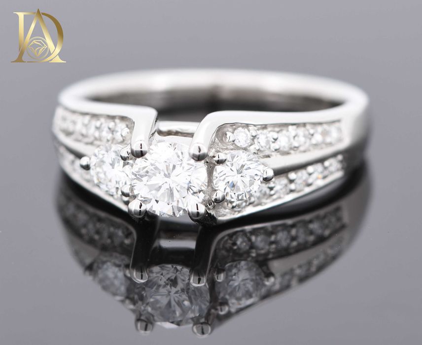 Нов Златен Пръстен с 0.96кт Естествени Диаманти