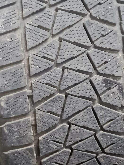 Шины зимние 20 ие пара.япония