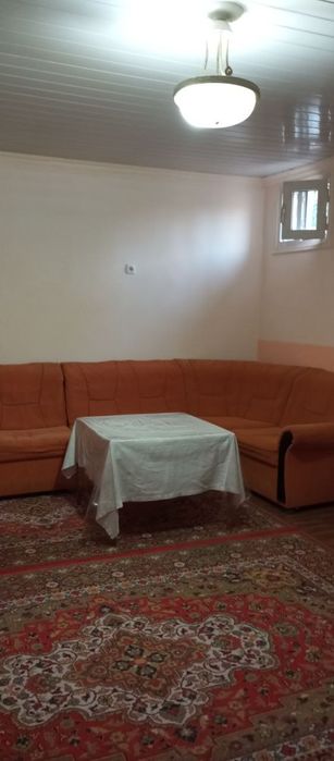 Зангиотада 1 хонали хонадон ижарага берилади.