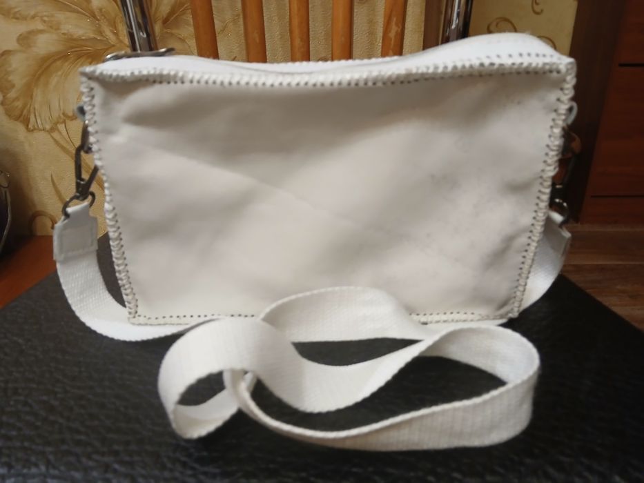 Продаю новые барсетки