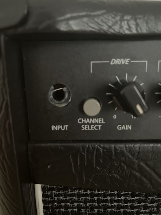 продаю комбик Harley benton