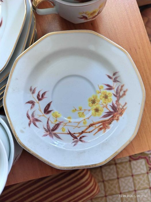 продавам сервиз за хранене