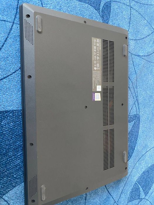 Ноутбук Леново сатылады