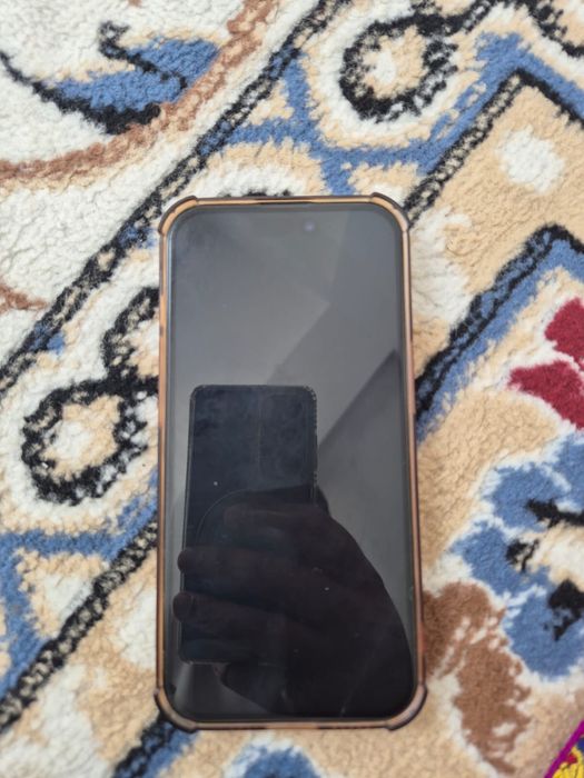 Apple iPhone 15  идиал