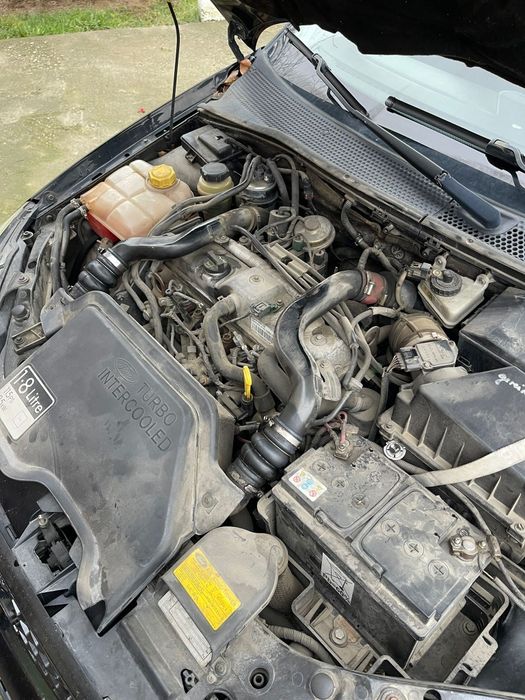 Vând Ford focus 1.8