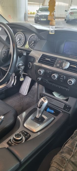 Vând bmw e 61 în stare bună de funcționare