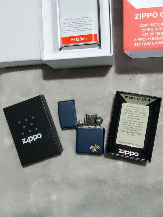 Brichetă Zippo made USA + combustibil, nouă, în cutie , vând/schimb